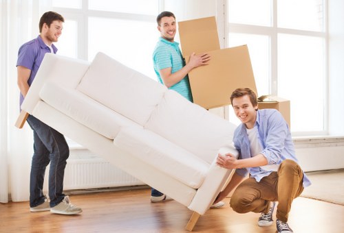 Reliable man and van moving solution in Mile End