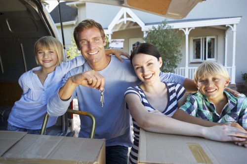Professional student removals service in Mileend during moving day